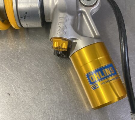 Per tutti quelli che credono che solo perché sono Ohlins saranno eterni e mai da...